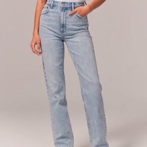 Ultra High Rise 90s Straight Jean